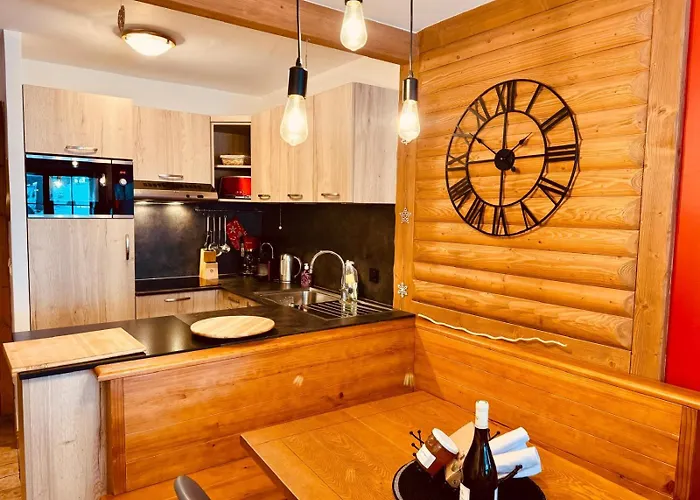 Cosy 2 Bed - Arc 1950 - Jerome *